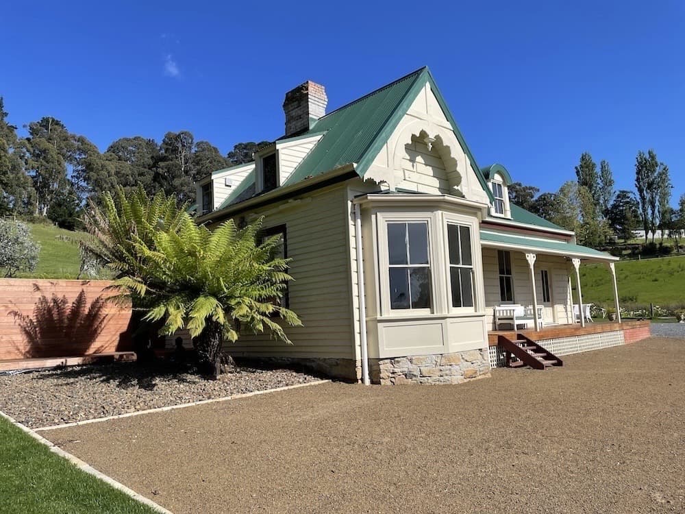 Rural Tasmania accommodation - exterior view of The Cottage at Flowerpot family holiday house